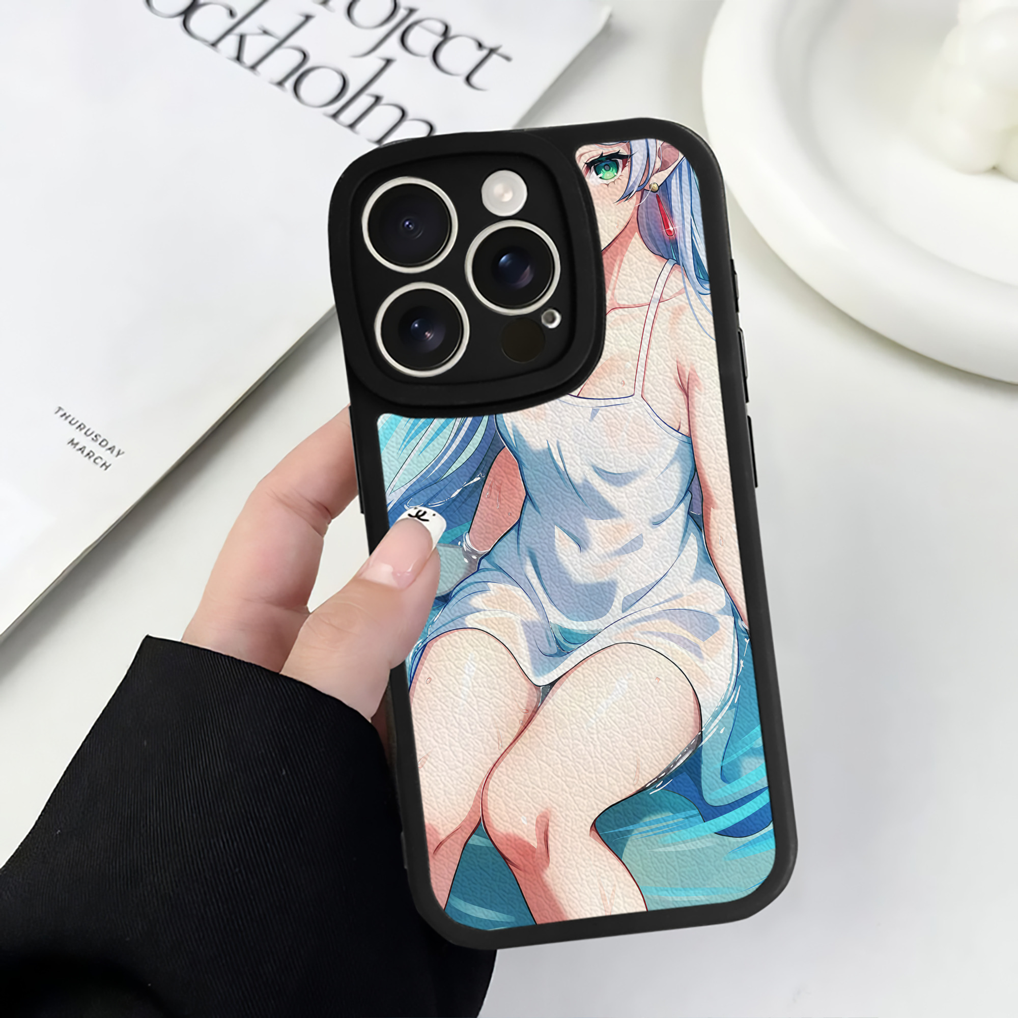 （画像用） 葬送のフリーレン Frieren 【iPhone 16シリーズ対応】シリコンスマホケース（レザー調） 材質：シリコン